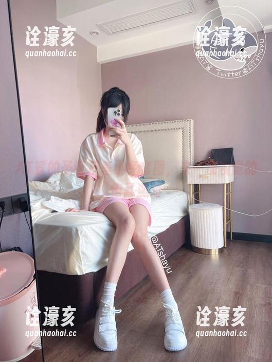 AT鲨 AT鲨的圣诞反差小兔套图,来一场视觉的惊喜派对