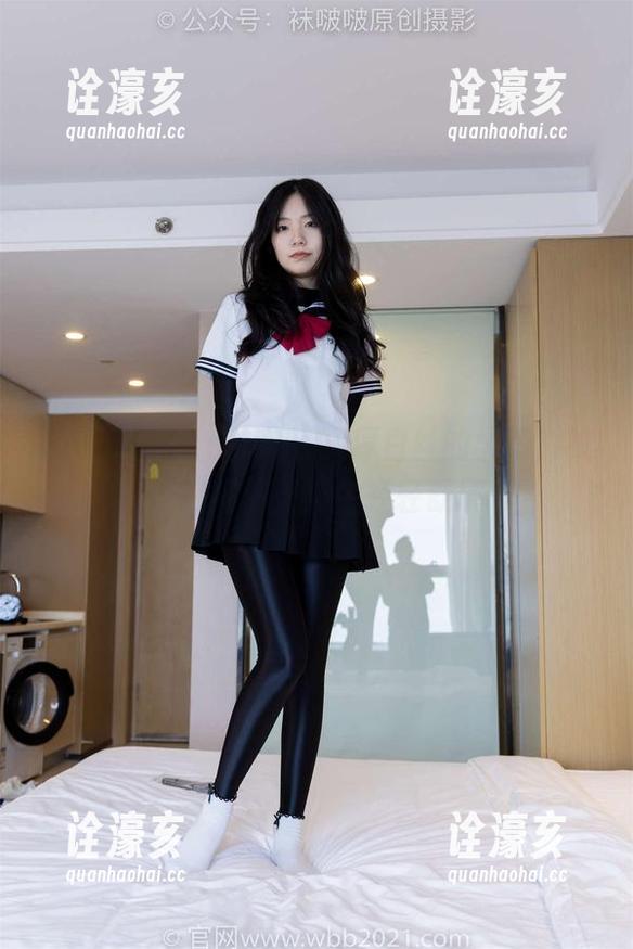 BoBoSocks袜啵啵-稚予 BoBoSocks袜啵啵 - 厚白丝的柔情,稚予在高清光影中轻轻舒展