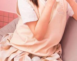 Feilin嗲囡囡 – 深海里的鱼子酱Fish：私拍泳装原图，一个人也要游出万种风情！