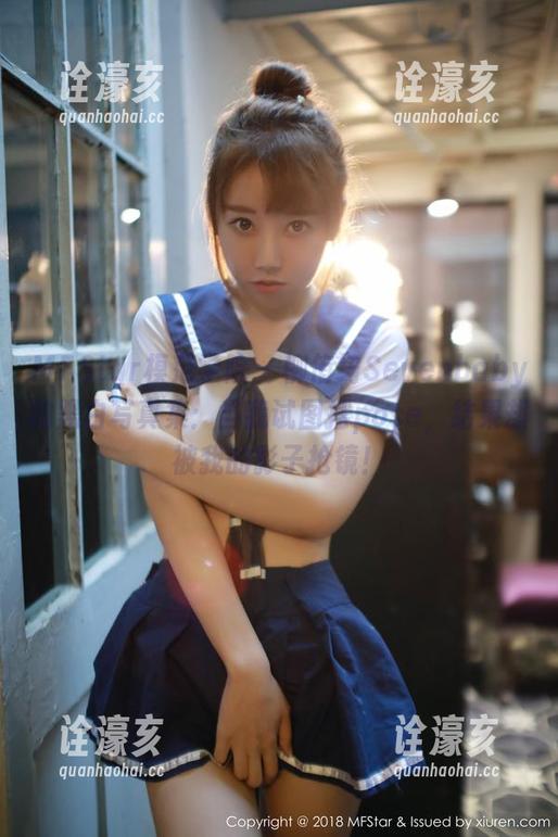 MFStar模范学院-柳侑绮Sevenbaby MFStar模范学院 - 柳侑绮Sevenbaby的黑白写真集:当我试图摆pose,结果却被我的影子抢镜!