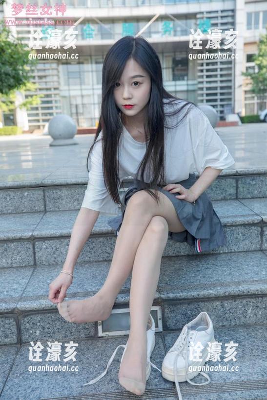 MSLASS梦丝女神-璇璇 MSLASS梦丝女神 - 私房图集里的璇璇,颜值九分,心情满分!