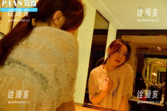 PANS摄影 - 看“小青”的女友写真，原图带你走入梦境