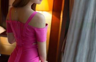 TuiGirl推女郎 – 这才是最新的浴室风潮：梁棋棋资源无限放送！