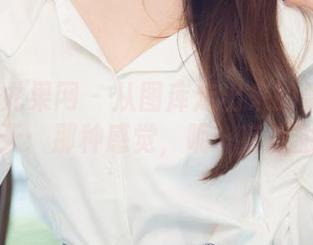 UGirls尤果网 – 从图库走出来的慕羽茜夏天：那种感觉，呃…有点甜