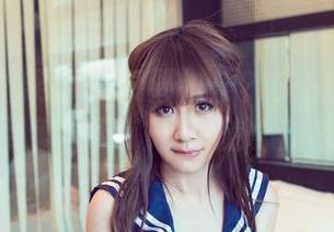 UGirls尤果网 – 想要快乐？先来看看易阳的可爱图库，下载随心所欲！