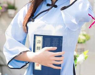 UGirls尤果网 – 短裙风情：李易童图片作品中的青春记忆