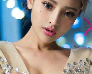 UGirls尤果网 – 短裤在召唤！看林妃媛最新图册，穿上它仿佛整个人都活了。
