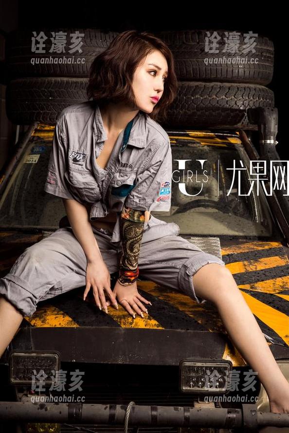 UGirls尤果网 - 美足在高清中闪耀，霓梓心的绝妙瞬间，值得每一滴口水！