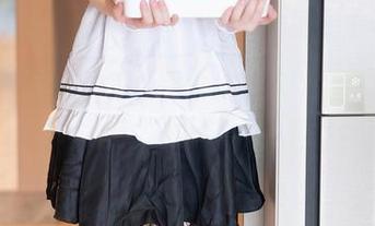 Xiuren秀人网 – 被美脚迷到了！Suki_baby写真背后的小秘密。