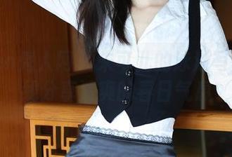 Xiuren秀人网 – 朱可儿的泳池写真：在线分享清爽的春日气息