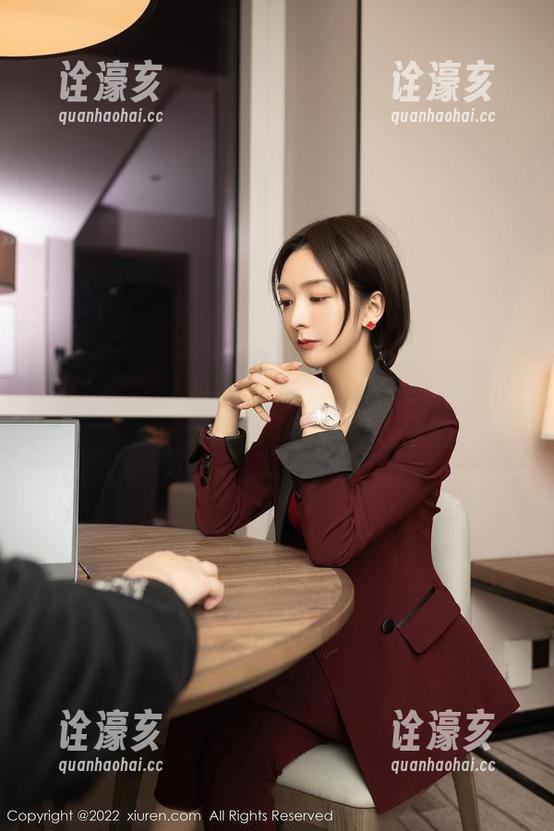 Xiuren秀人网-林文文yooki Xiuren秀人网 - 林文文yooki的瑜伽作品集:无意识间的舒展与放松