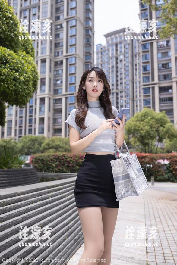 Xiuren秀人网 - 最新王俪丁旅拍合集：这姑娘每次出门都在抢镜