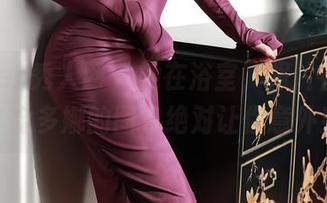 Xiuren秀人网 – 她在浴室，照片在流淌：金多娜的图包绝对让你意外！