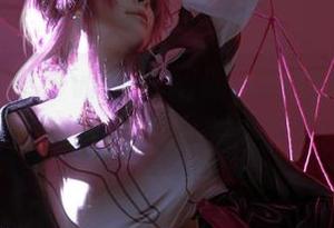 w百合欧皇子w最新图册：一个红裙如何颠覆你的审美观？