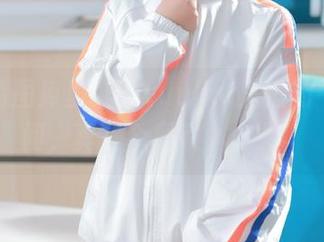 在高清图库里瞅瞅yuuhui玉汇的午后时间，真是个居家小仙女！