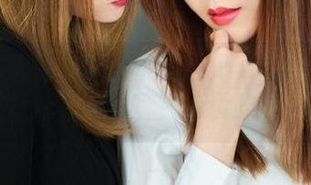 丽柜 – 甜甜最新牛仔裤图集：当她穿上牛仔裤，阳光都变得娇羞了！