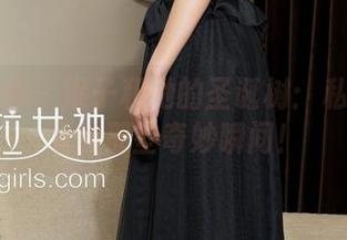 克拉女神 – 妮子和她的圣诞树：私房原图里的那些奇妙瞬间！