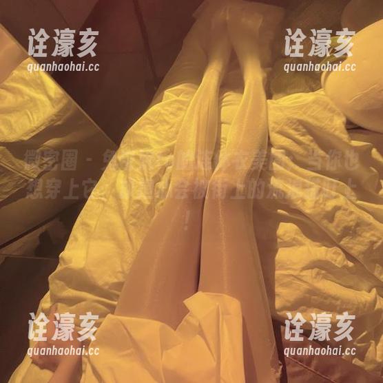 兔宝妮to 微密圈 - 兔宝妮to的连体衣美图:当你也想穿上它,却担心会被街上的流浪猫盯上!
