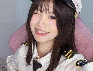 看千反田鹿子白裙的cos照片，心情瞬间被治愈了，你信吗？