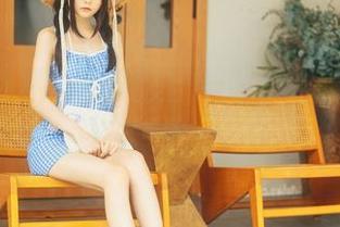 今天是发条少女yoki的修道女日，高清照片下载，带点小小罪恶感。
