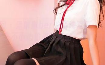 嗲囡囡 – 潘琳琳ber的清纯写真：这原图就像是不小心偷来的秘密，分享给你！
