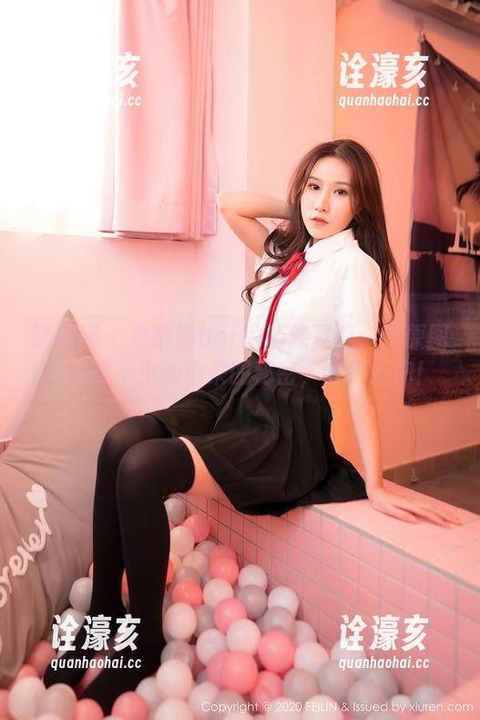 嗲囡囡-潘琳琳ber 嗲囡囡 - 潘琳琳ber的清纯写真:这原图就像是不小心偷来的秘密,分享给你!