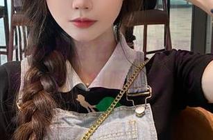 大肉丸Amiee带你在线逛校服：高清下的每一个‘制服诱惑’！