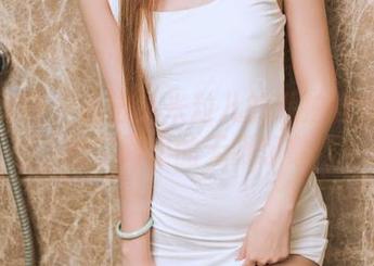 头条女神 – 走进小米粒儿的私拍教室：私密空间里的无限想象