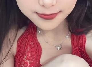 微密圈 – 奶雯最新油亮大作，更新不断，瞬间让人欲罢不能！