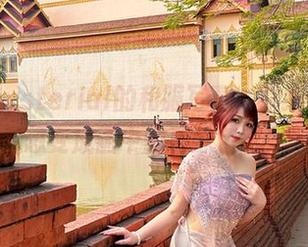 宝儿mysterial的和服写真，壁纸一碰就想变成画中的那抹色彩！