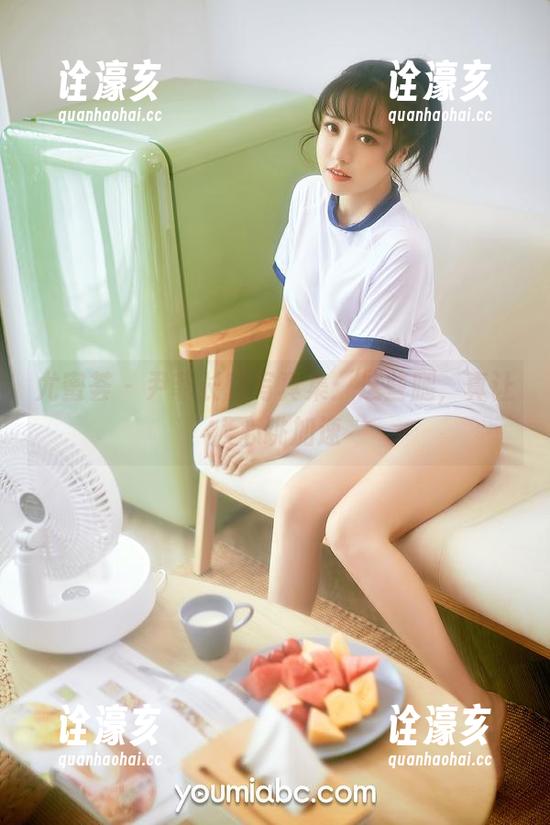 尤蜜荟 - 尹菲长腿写真集：这些腿，真让人心跳加速