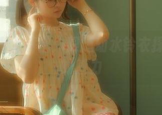 私房写真大解密：跟随幼水铃衣探索Airi的魅力