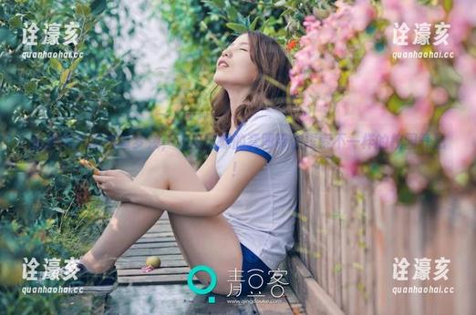 推女神 - 跟着黄梦羡，私拍学妹的套图带你探索不一样的校园气息！