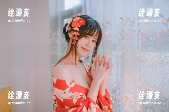 星黛鹿鹿i 窥探夏日魅力,星黛鹿鹿i的罩纱豹纹泳装系列,别说我没提醒你!