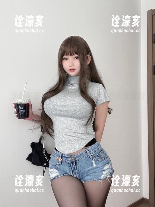 这组写真让人心脏小鹿乱撞，是依酱呀的丰满五月惊喜！
