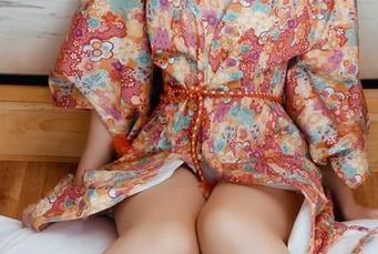 果团网 – 脑海陷阱！看周晓唯的死库水高清壁纸，指尖都要冒烟了！