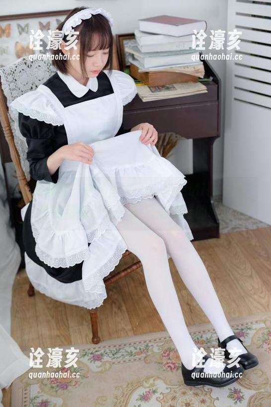 森萝财团-小奶糕Milky 森萝财团 - 高清图集:小奶糕Milky在户外的甜蜜时光,不只是奶糕的味道