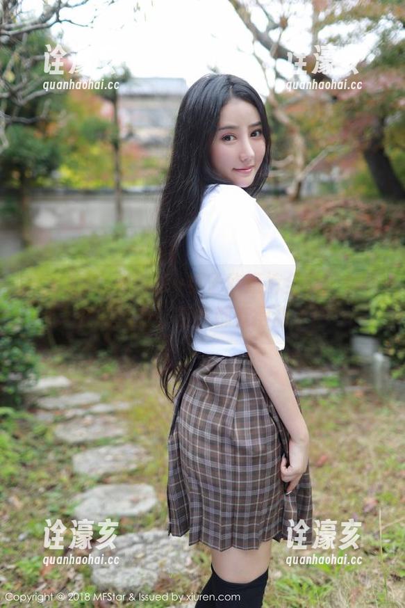 模范学院-Betty林子欣 模范学院 - Betty林子欣短裤全套:你存在的地方,空气都变得甜了!