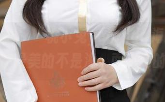 模范学院 – “桃小兔yolanda海边”图包，果然最美的不是海，而是她的侧脸。
