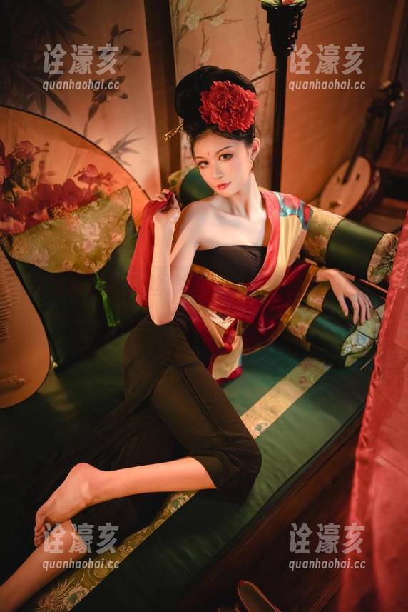 沧霁桔梗 沧霁桔梗的黑丝体操服,分享的不是照片,是诱惑!
