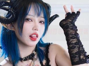 狐洛洛子居家女友，福利图包中的随性诱惑