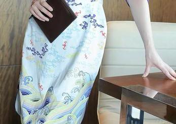 秀人网 – 私拍图集：MODEL伊若的比基尼，真是看了让人浮想联翩！