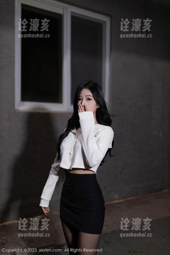秀人网 - 镂空中的她，在线发功！伊小七MoMo原图让你我都想变得轻盈起来！