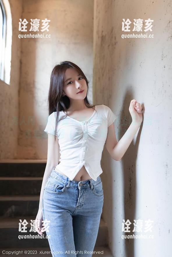 秀人网-夏馨瑶 秀人网 - 夏馨瑶礼服合集:穿上就想当一名走秀模特(当然不是真正的)!
