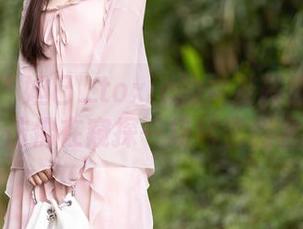 秀人网 – 妲己_toxic的女友高清图册：仿佛在窥探一场秘密约会