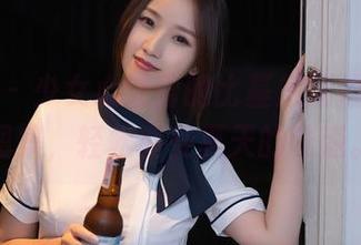 秀人网 – 少女心雪雪的比基尼摆拍，免费图集，轻松享受夏天的味道。