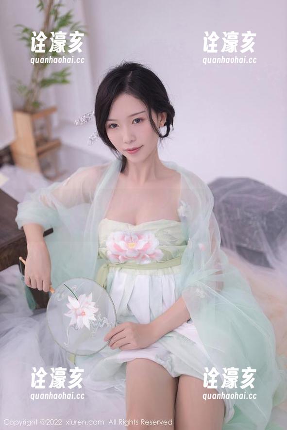 秀人网 - 这组萌琪琪Irene的皮衣原图图包让我脑袋里冒出十万个为什么？