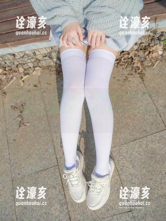 紧急企划-小奶糕Milky 紧急企划 - 小奶糕Milky的连体衣大揭秘:原图飘动的光影,套图拯救你的单调生活!