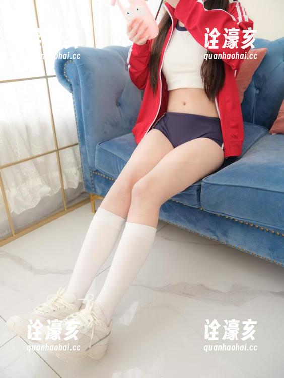 紧急企划 - 小恩厚白丝，高清分享下的无声私语