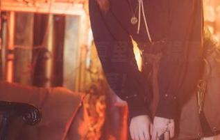 在绮太郎的私房写真里，体操服穿出了新高度！